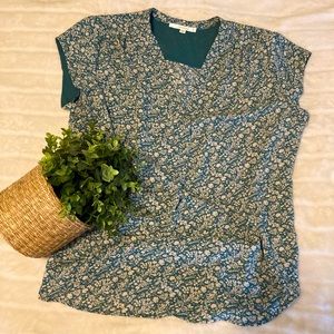 VIBRANT Fun2Fun EUC short sleeved blouse!